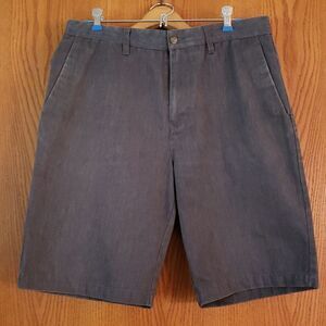 EUC Volcom Gray Men's Chino Shorts Sz 33